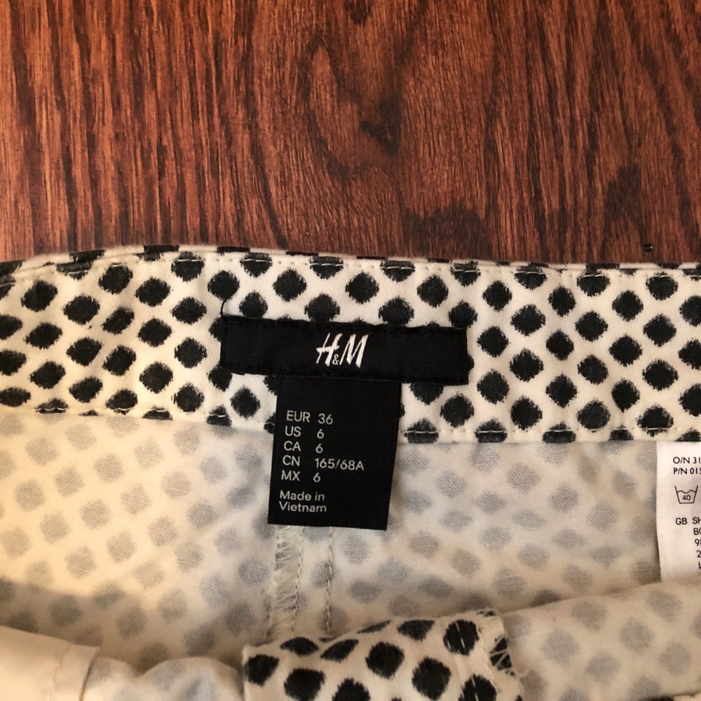 Patterned shorts - Picture 3 of 3